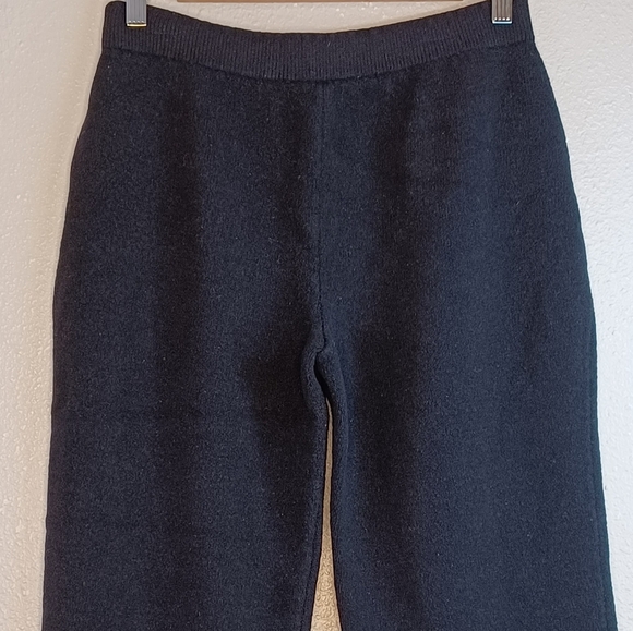 St. John Basics Size 6 Knit Old Money Pull-On Cropped Pants - Picture 5 of 12